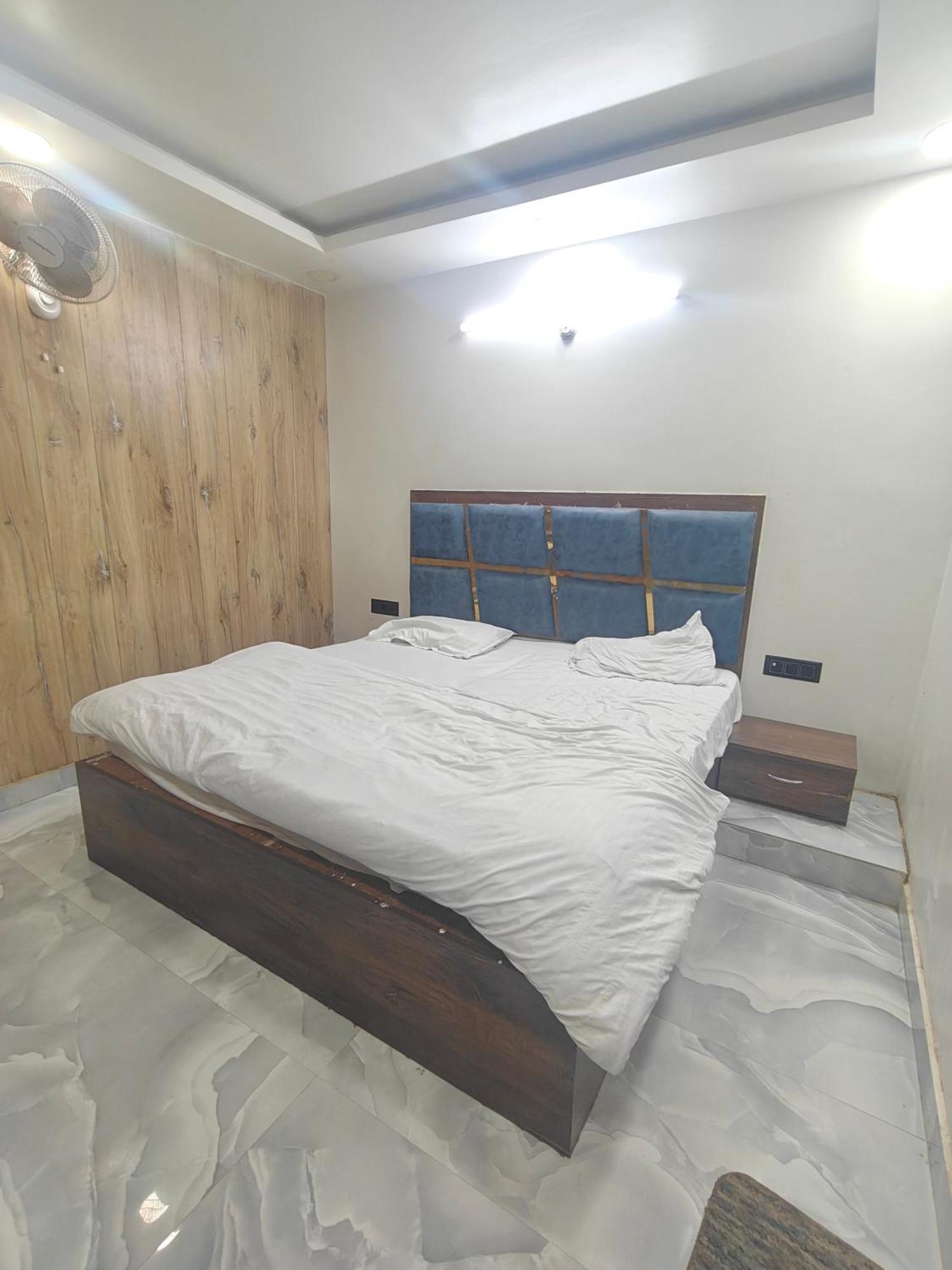 Hotel Love Inn Лакнау Екстериор снимка